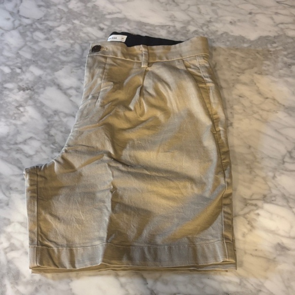 Everlane Khaki Shorts, 30” waist, 7” length